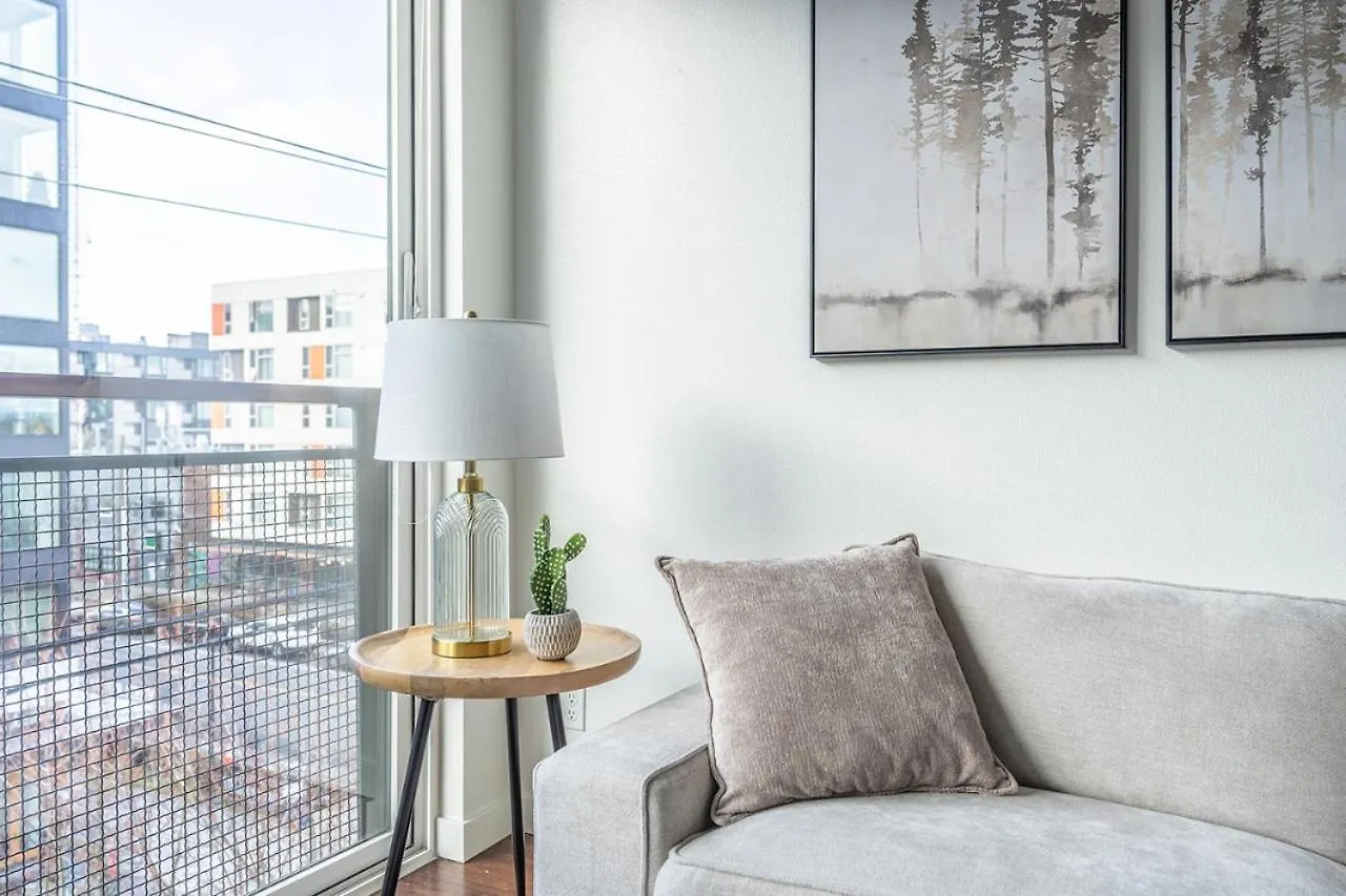 Seattle Modern And Stylish Penthouse Apartment